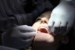 久しぶりの歯の定期検診　虫歯予防には、毎日のデンタルフロスが効果的